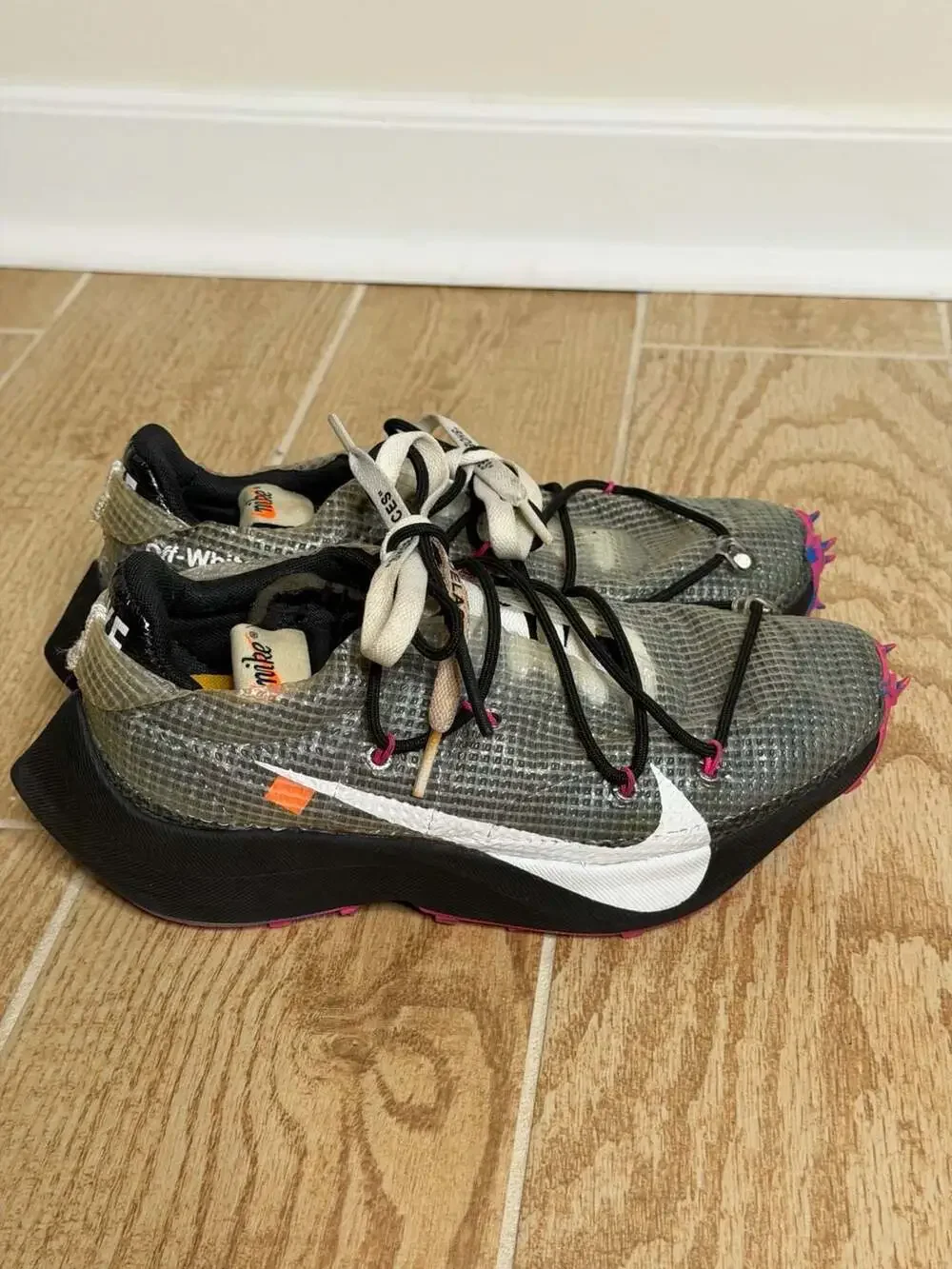 Off-White x Nike Women's Vapor Street Laser Fuchsia CD8178-001 Size 7.5